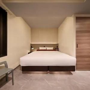 nippombashi-crystal-hotel.hotels-osaka.net/
